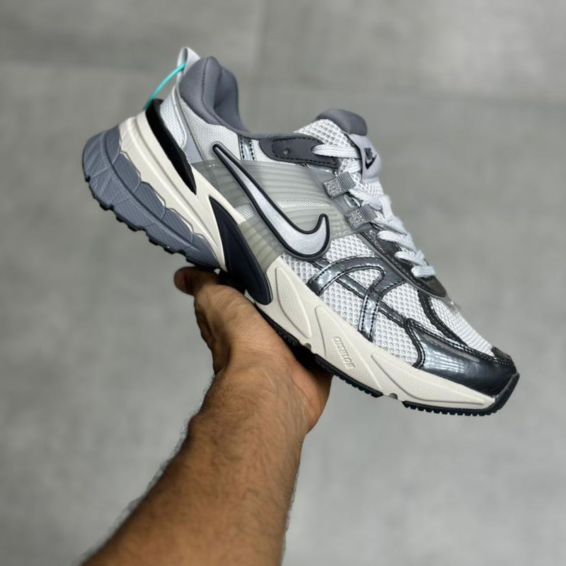 نایک وی تو کی ران Nike V2K Run
